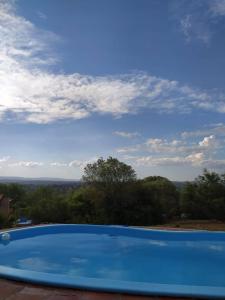 Piscine de l'établissement Cabañas Las liebres ou située à proximité