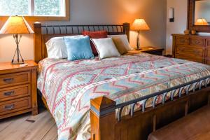 Krevet ili kreveti u jedinici u objektu Lazy Bear Lodge