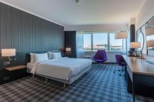 Radisson Blu Hotel Amsterdam Airport, Schiphol客房内的一张或多张床位