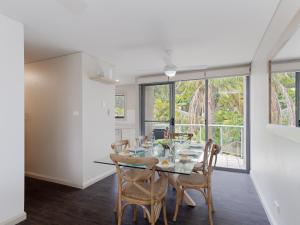 Fotografie z fotogalerie ubytování Bayview Apartments 10 42 Stockton St - Stylish apartment with air conditioning and Wi-Fi conveniently located in the heart of Nelson Bay v destinaci Nelson Bay