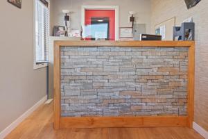 Afbeelding uit fotogalerij van Hotel Bethel - Fort MacLeod, AB in Fort Macleod