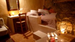 A bed or beds in a room at Sitanos Athena House Még 30 kép