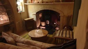 A seating area at Sitanos Athena House