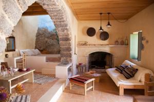 A seating area at Sitanos Athena House