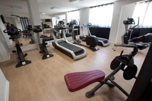 Spordikeskus ja/või sportimisvõimalused majutusasutuses Hotel Palladia