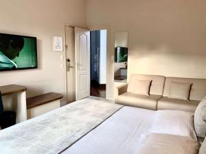 Gallery image of Best Western H&ocirc;tel Des Voyageurs in Foug&egrave;res