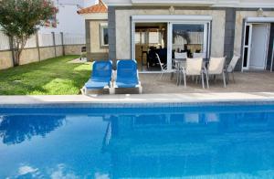 The swimming pool at or close to Villa Lovisi