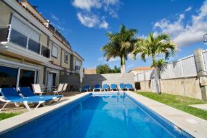 The swimming pool at or close to Villa Lovisi