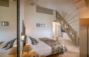 Postel nebo postele na pokoji v ubytování Carthage Thalasso Resort
