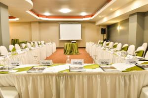 Khu vực hỗ trợ khách đi công tác/phòng hội thảo tại Hotel Plaza San Martin