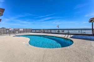 Beach Lovers Haven Oceanfront Condo with Pool