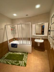 Bilik mandi di Most City Apartments Magnolia