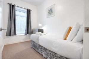 Gallery image of Perfect Location with Parking -Jersey Lodge in Swansea