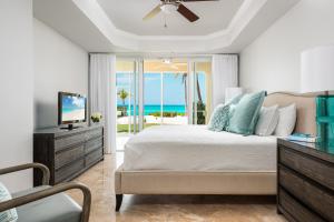 Imagen de la galería de The Tuscany on Grace Bay, en Grace Bay