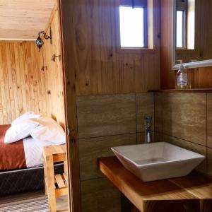 Koupelna v ubytování B&B y Cabañas Cerro Castillo