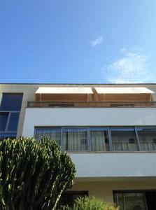Το κτήριο όπου στεγάζεται  το ξενοδοχείο διαμερισμάτων