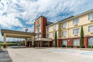 a rendering of a hotel with a parking lot at Comfort Inn & Suites Millbrook-Prattville in Millbrook