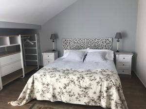A bed or beds in a room at Albus Albi