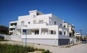 Gallery image of comfy center rodos - blue in Asgourou