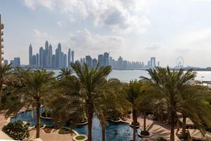 Gallery image of Frank Porter - Fairmont Palm Residences in Dubai