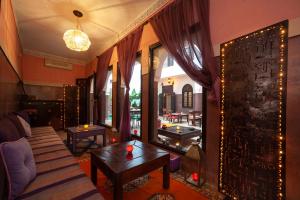 Posezení v ubytování Riad Khabia & Spa
