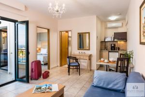 Afbeelding uit fotogalerij van Pilot's Villas Luxury Suites in Chersonissos