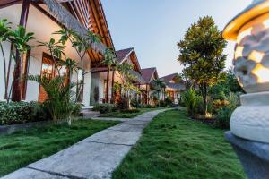 Gallery image of Camar Cottage & Hostel in Nusa Penida