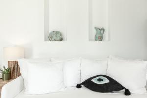Posedenie v ubytovaní White Tinos Luxury Suites