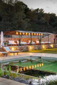Bazén v ubytování ECOTurisme Can Buch HOTEL nebo v jeho okolí