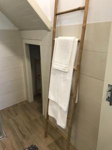 Ein Badezimmer in der Unterkunft Silvirhouse