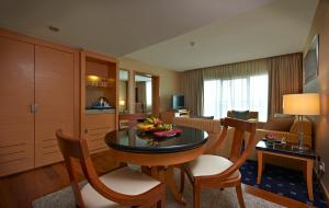 Ruang duduk di Royale Chulan The Curve