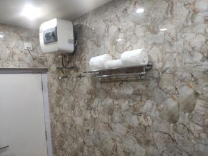 穆扎夫法尔普尔HOTEL CENTRAL SQUARE "A Couple Friendly Hotel"的相册照片