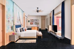 Taj Devi Ratn Resort & Spa, Jaipur客房内的一张或多张床位
