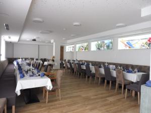 Restaurant o un lloc per menjar a Hotel Gasthof zum Engel