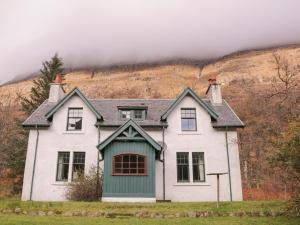 Gallery image of Glen Cottage - Torridon in Achnasheen