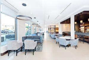 Posezení v ubytování Hyatt Place Kelowna