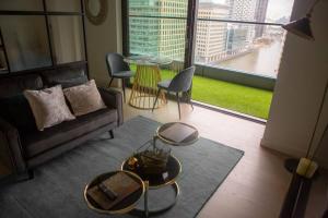 Superior Luxury Canary Wharf Apartment