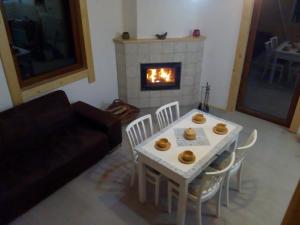 Część wypoczynkowa w obiekcie Domek i Apartamenty Stokrotka