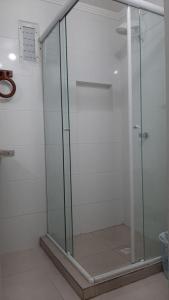 Un baño de Apartamento Balneário Camboriú - 2 quartos 80m do mar