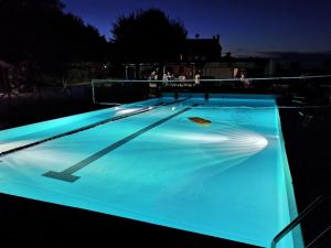 Swimmingpoolen hos eller tæt på Spacious villa with private pool in Pesaro culture capital 2024