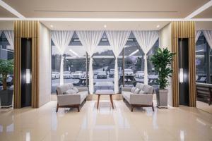 The N Resort Hotel&Spa YangYang的休息区