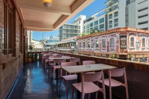 Restaurace v ubytování Long Street Backpackers