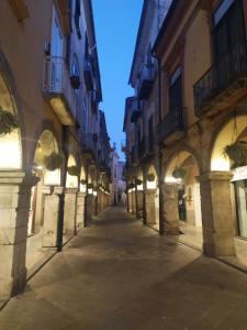 カーヴァ・デ・ティッレーニにあるCasaCriの旧市街の空き道