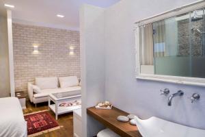 Salle de bains dans l'établissement Haifa Luxury Boutique Apartments