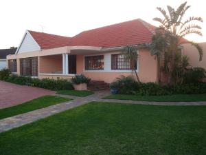 Imagen de la galería de At Sta-Plus Guest House, en Port Elizabeth