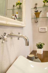 Gallery image of Haifa Luxury Boutique Apartments in Haifa +38 photos