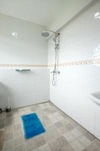 Koupelna v ubytování RAVIC HOMES NAKURU + 37 fotografií