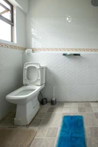Koupelna v ubytování RAVIC HOMES NAKURU