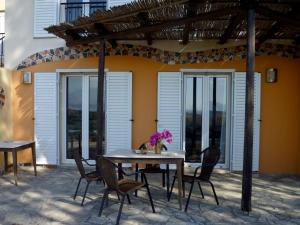 Balkón alebo terasa v ubytovaní Xasteria Christina und Thomas Apartment 2 Dionysos