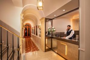 Lobbyn eller receptionsområdet på Hotel Del Corso